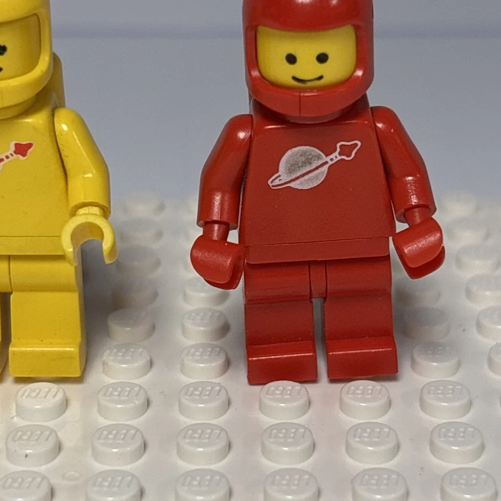 3 LEGO Vintage Very Old Space Minifigures READ DISCRIPTION